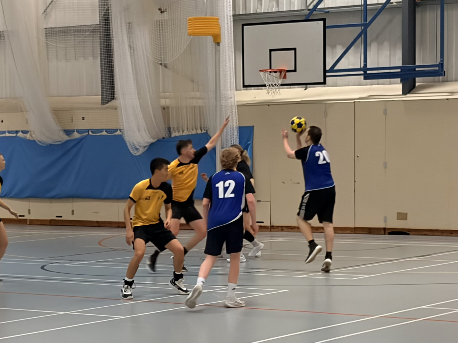 Croydon 2 lose out to loud Bec 2